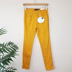 NWT Blue Age Mustard Yellow Curve Control Skinny Jeans Size 3 Juniors Stretchy